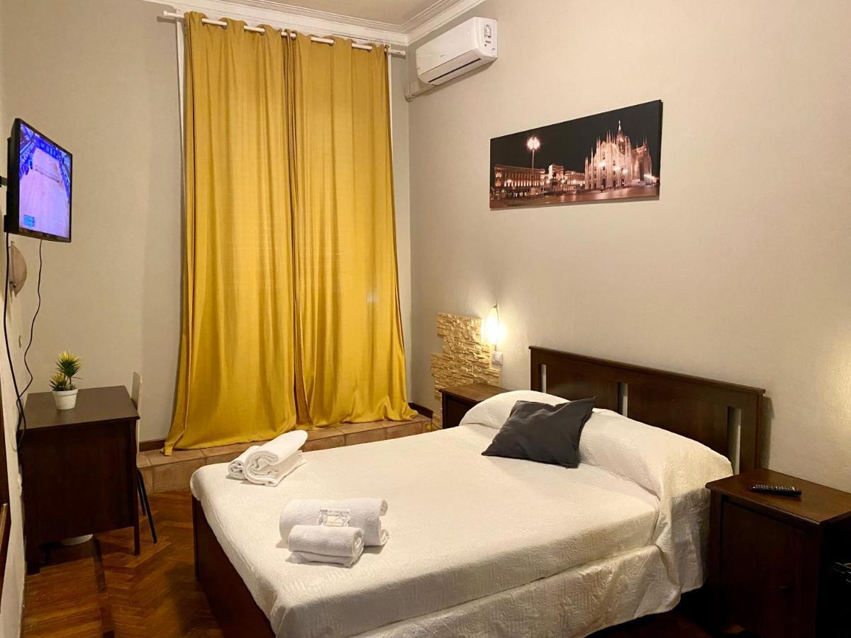 Carlo Goldoni Hotel Milan Exterior photo