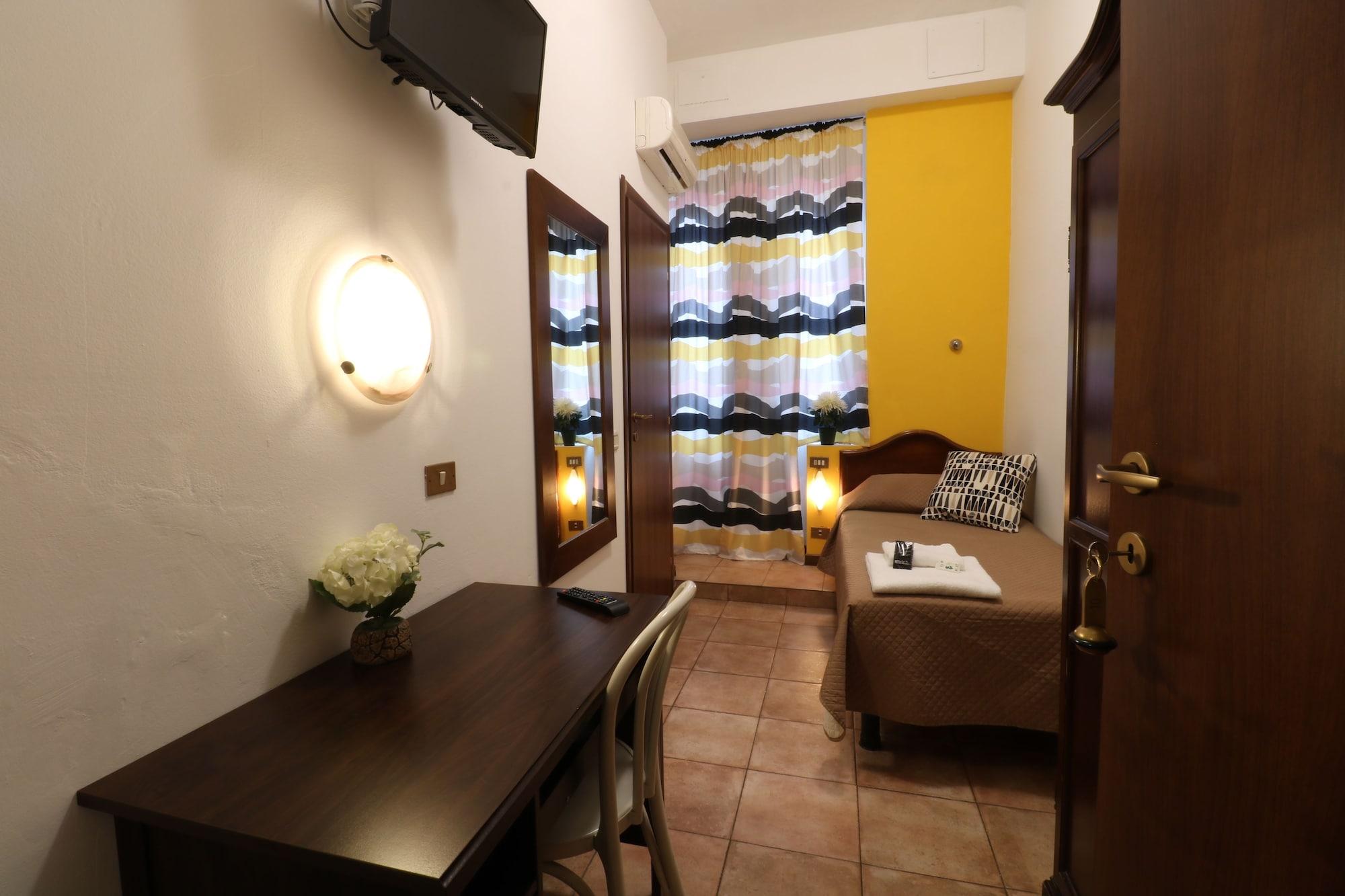 Carlo Goldoni Hotel Milan Exterior photo