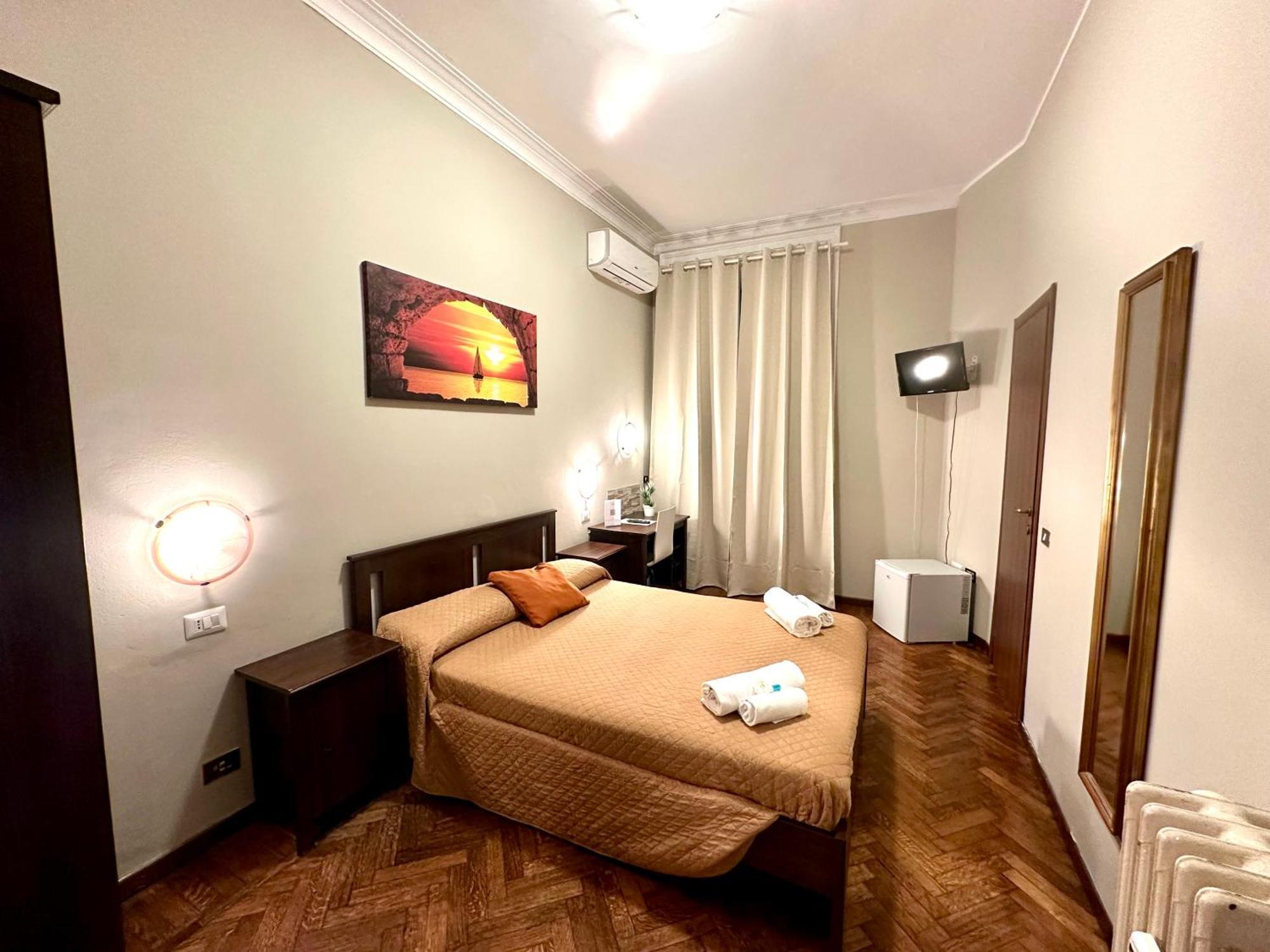 Carlo Goldoni Hotel Milan Exterior photo